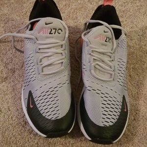 Nike airmax 270 mens size 8/women size 9.5